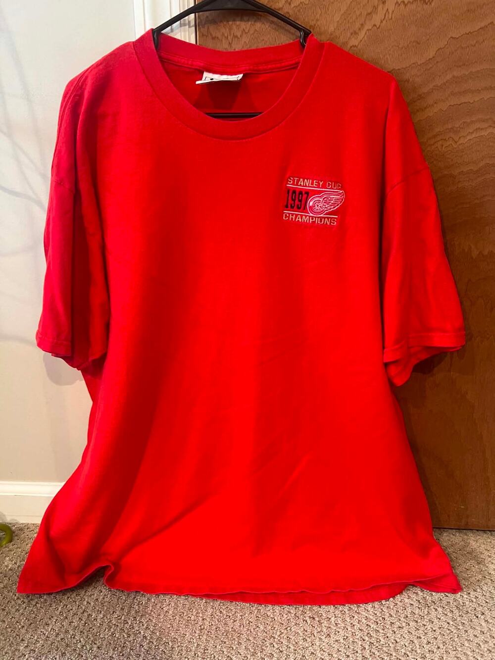 Vintage 1997 Lee Sport Deteoit Red wings Stanley cup champions tshirt